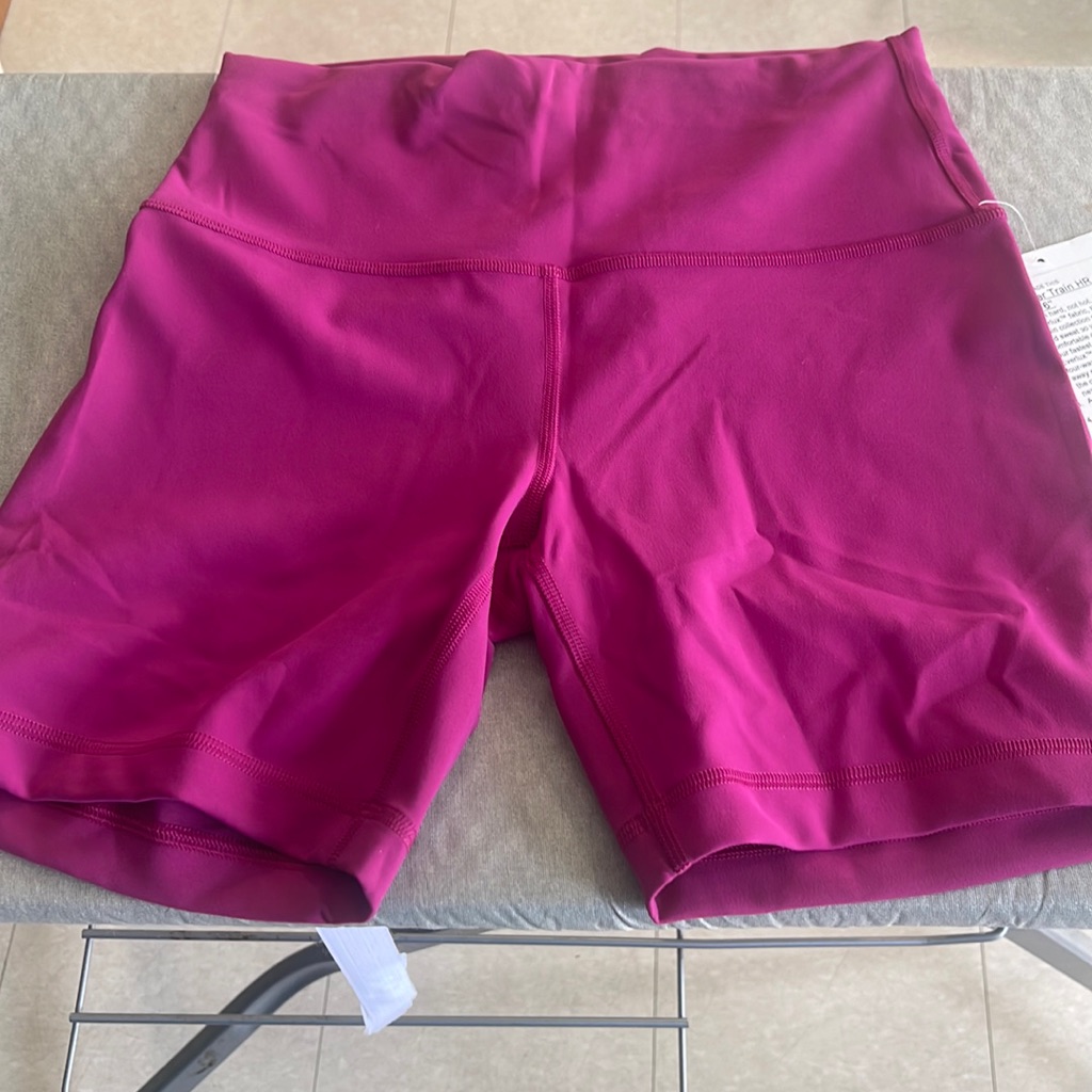 Lululemon Size 8 Purple Nwt